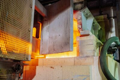 Epyr lève 15 millions d’euros pour électrifier la chaleur industrielle avec ses batteries de briques